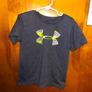 Under Armour T-shirt